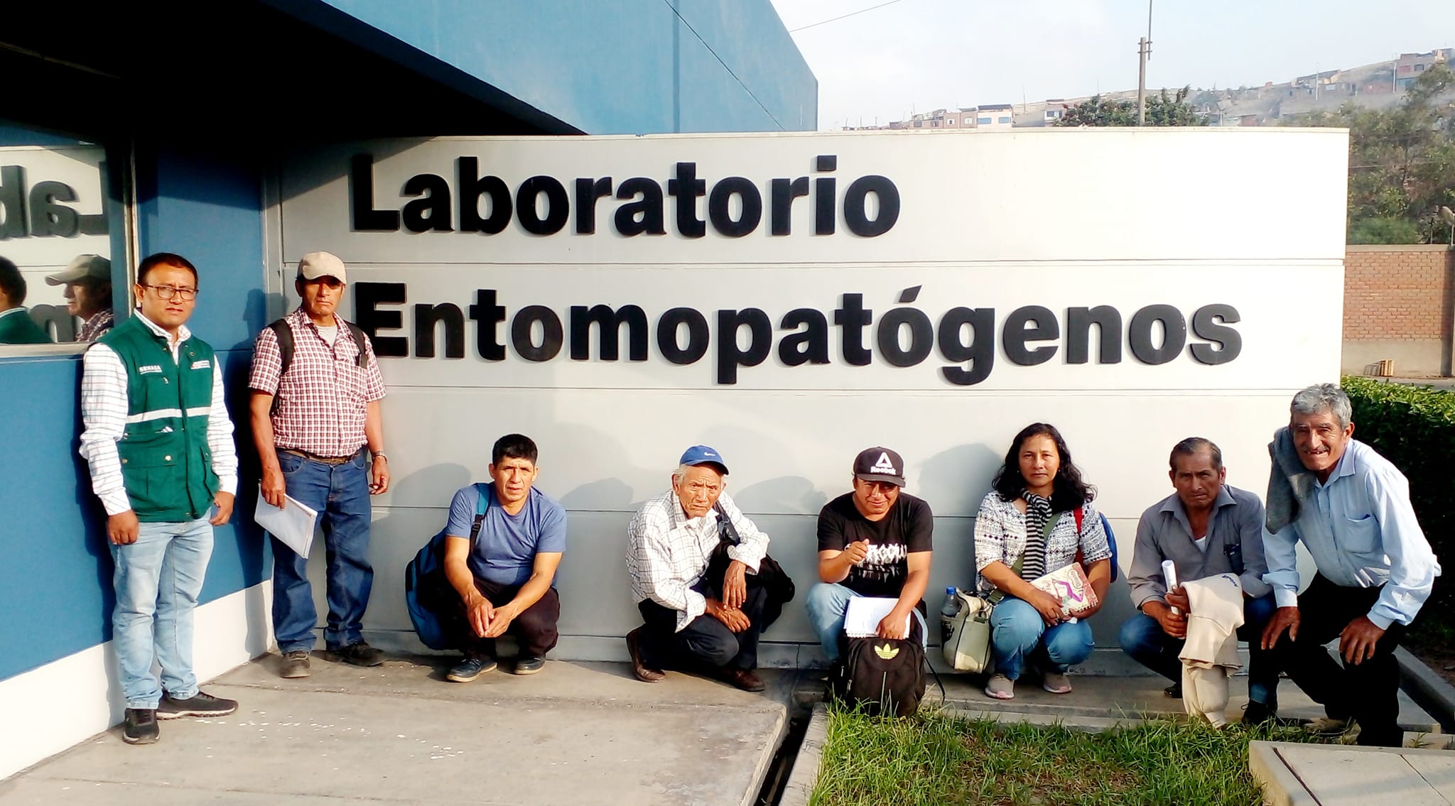 Delegación de Agricultores de songos y Ayas visitó los laboratorios de SENASA Ubicado en Ate.