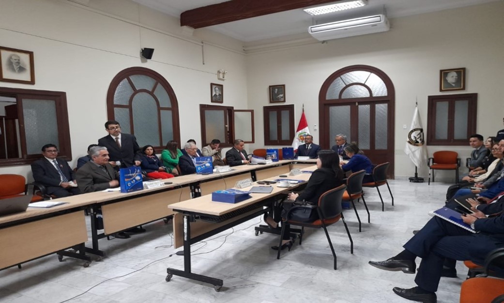 FOTO MESA DE TRABAJO 1