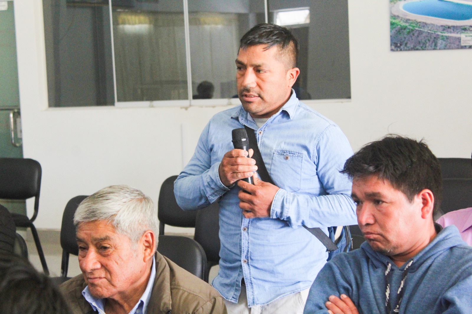 Instalan mesa de trabajo para fomentar innovación en acceso al agua y prácticas sostenibles para el agro en Oyón