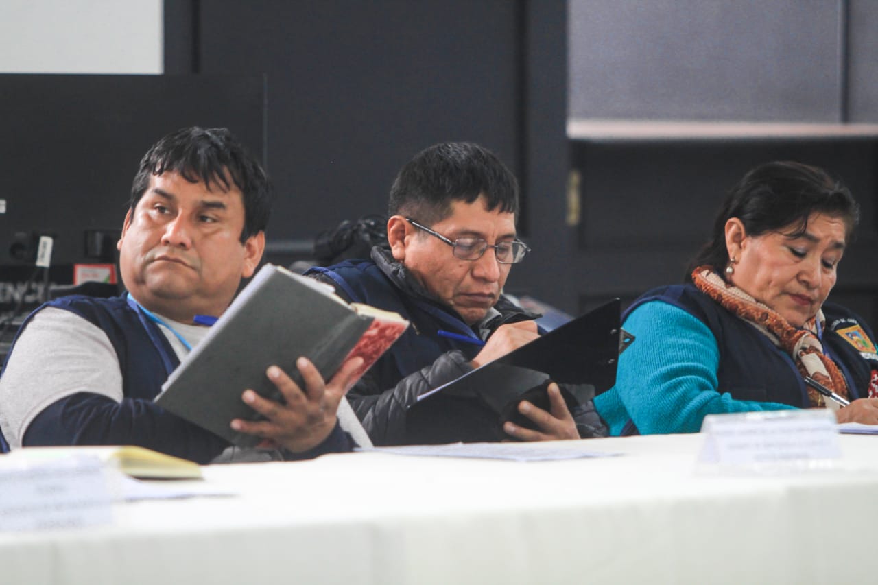 Asistentes tomaron notas de las recomendaciones dadas por el expositor