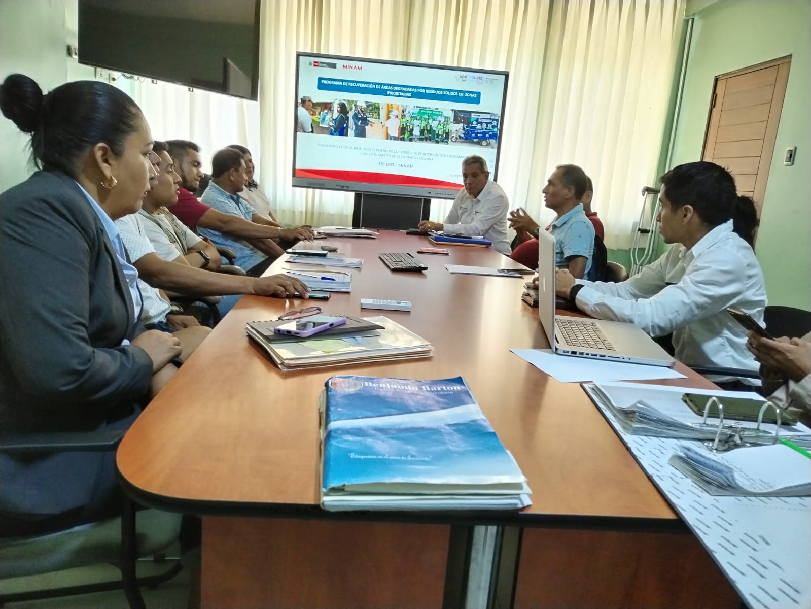 Unidad De Residuos Sólidos Expone Plan De Rutas De Barrido Para La Optimización Del Servicio De Limpieza Pública