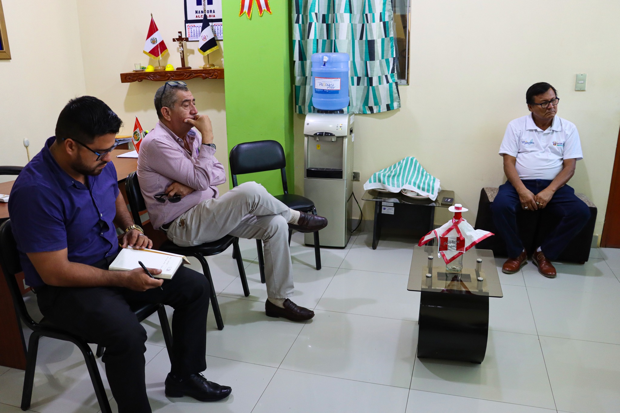 REUNIÓN CON REPRESENTANTES DE INDECI Y ALCALDE DE MÁNCORA PARA COORDINAR ACCIONES DE PREPARACIÓN ANTE LLUVIAS