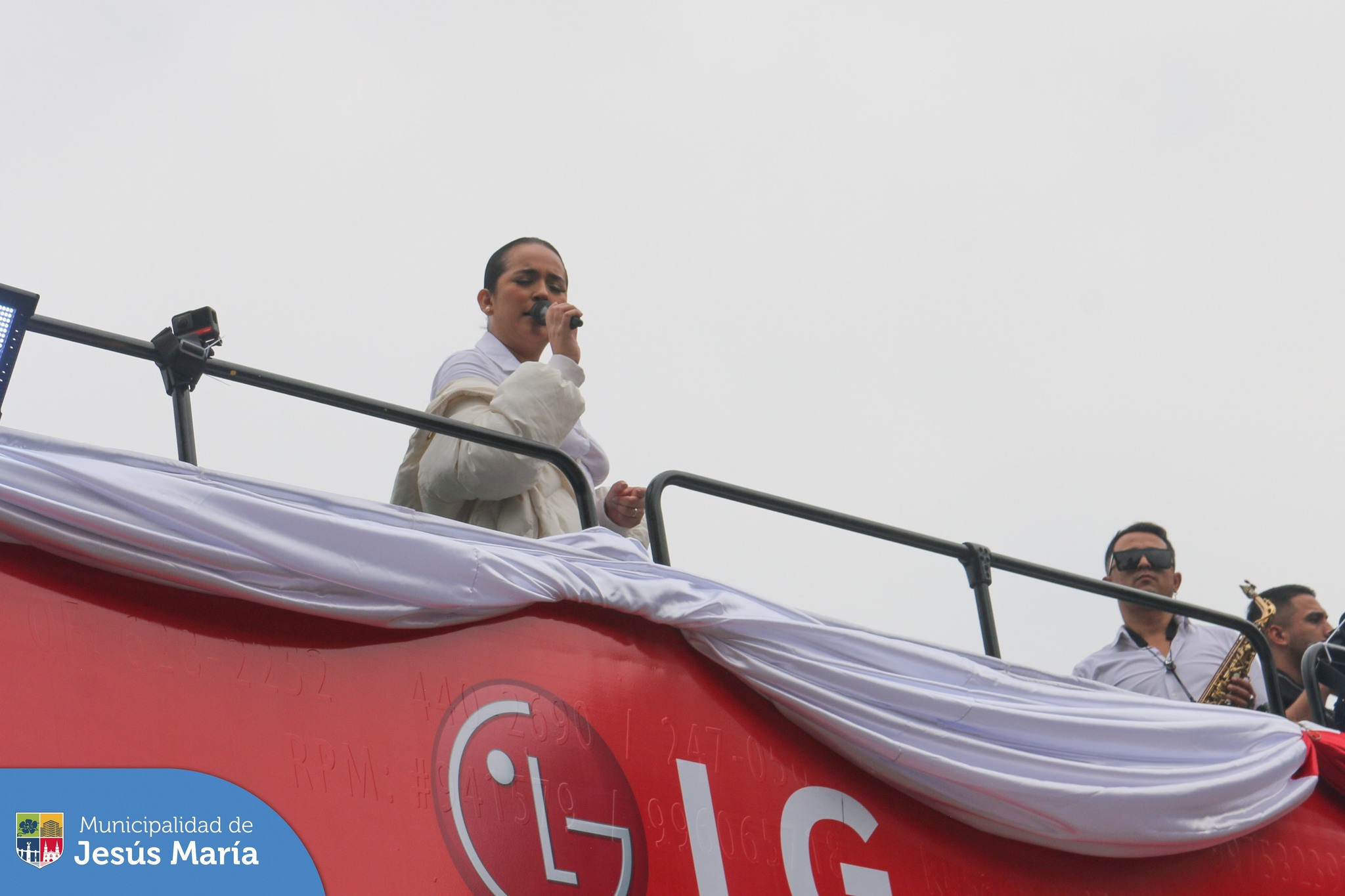 🤩 Los vecinos jesusmarianos disfrutaron del espectacular show gratuito de 👩🎤 Daniela Darcourt en la explanada del campo de marte. El evento fue organizado en coordinación con 🔴LG XBOOM Go.
#JesúsMaríaSomosTodos #EsTiempoDeSoluciones