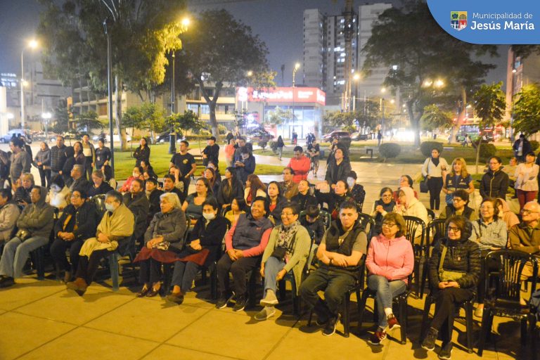 Vivimos un evento inolvidable, lleno de mucha alegría y patriotismo ♥️🤍♥️ en el concierto “Voces del Perú” 🇵🇪 en la Plaza Cáceres