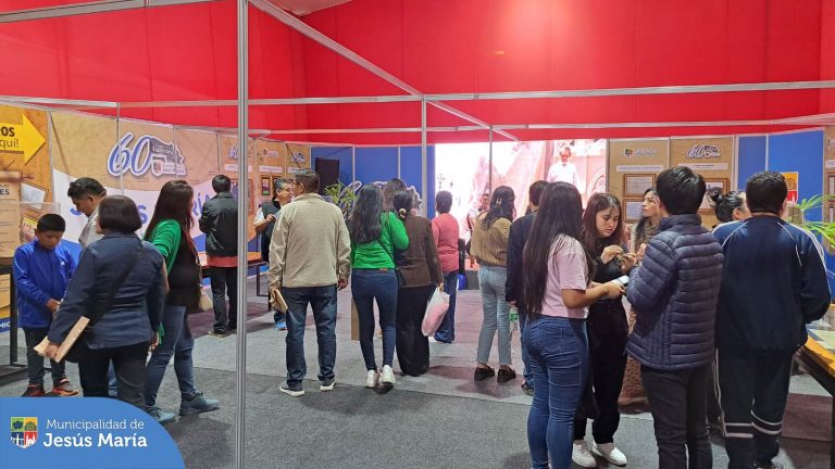 ¡Visita nuestro stand en la 📚 Feria Internacional del Libro de Lima 2023!