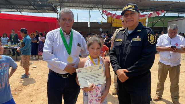 Alcalde Entrega Terreno A La Pnp Para Construcción De Comisaría En Nuevo Horizonte Sector "B"