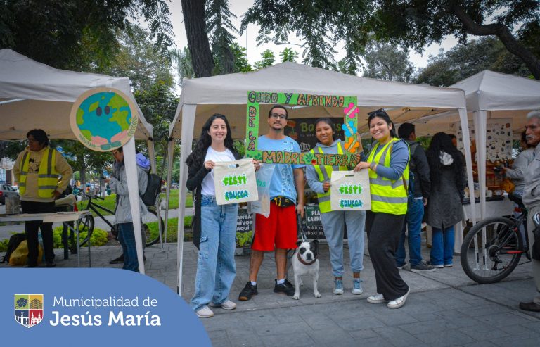 JesúsMaríaNatural 🌿 | Con el objetivo de fomentar valores hacia el cuidado y protección de nuestro mundo 🌎 y entorno se realizó una nueva edición de ♻️ Festi Educca ♻️ en la Plaza San José.