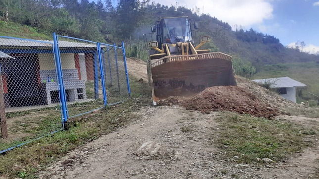 Siguen los trabajos de rehabilitación de vías vecinales