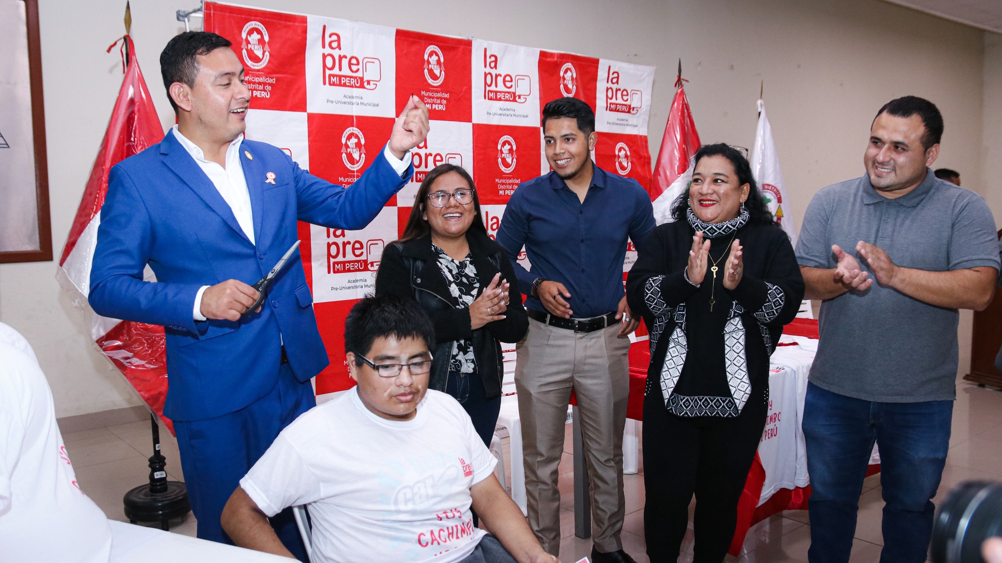 ¡ FELICITACIONES CACHIMBOS DE "LA PRE MI PERÚ"!🇵🇪🎉
🎉 Más estudiantes de "La Pre Mi Perú" siguen logrando entrar a universidades  e institutos, esta vez 14 alumnos se convirtieron en cachimbos. 🎓 
La Municipalidad de Mi Perú liderada por el alcalde Irvin Chávez, les desea lo mejor en esta nueva etapa🥇. Comprometidos con la juventud y su educación .
 ¡Felicitaciones por este nuevo logro!🥳
*
#MunicipalidadDeMiPerú #IrvinChávez #Cachimbos