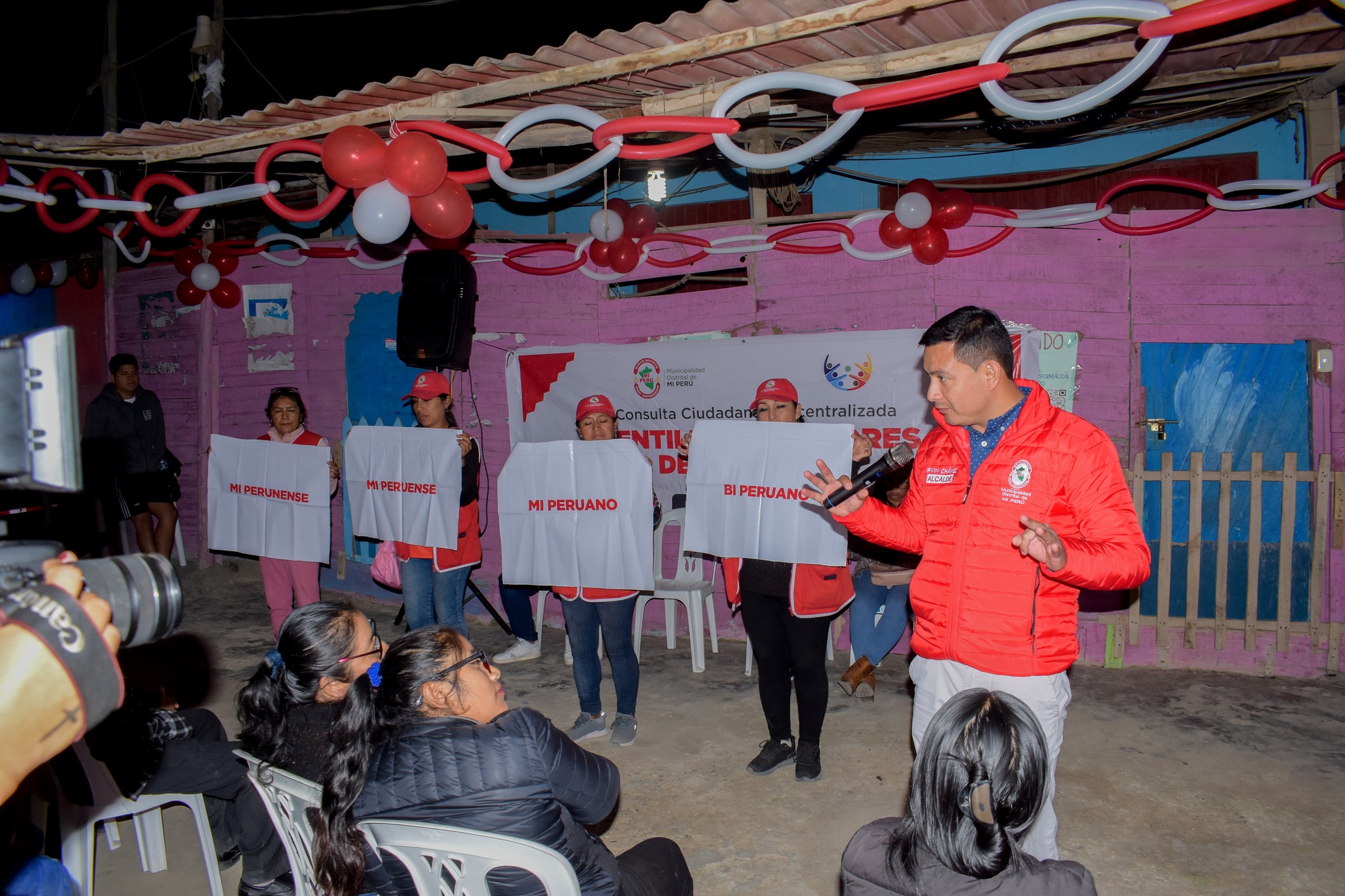 consulta ciudadana en el que se viene aprobando, casi por unanimidad: Los colores del distrito y nuestro gentilicio