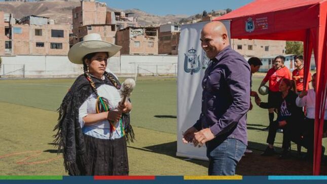 El alcalde provincial, Joaquin Ramírez Gamarra, inauguró la copa de la Asociación de Municipalidades de Centros Poblados - AMUCEP 2023 
Este importante campeonato reunirá a 17 centros poblados de Cajamarca y permitirá seguir impulsando el deporte y el compañerismo. 