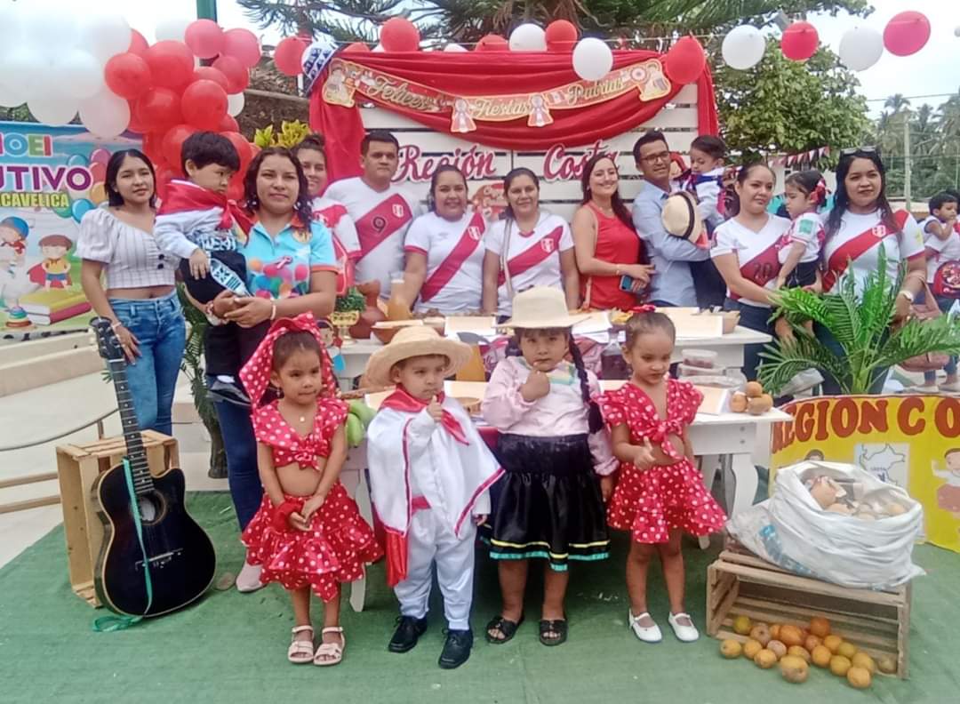 PRONOEIS celebraron la peruanidad con alegría y sabor