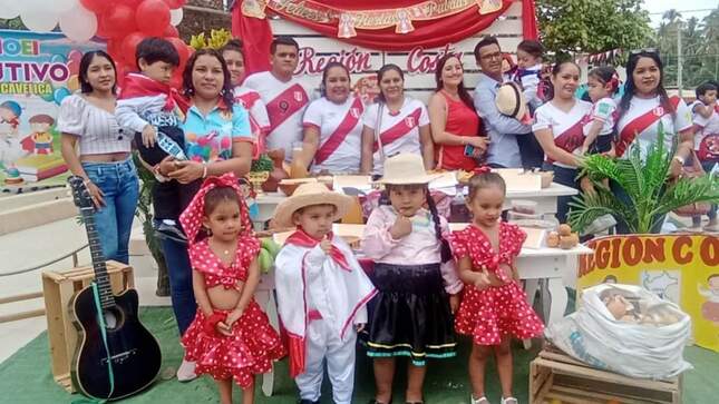 PRONOEIS celebraron la peruanidad con alegría y sabor 
