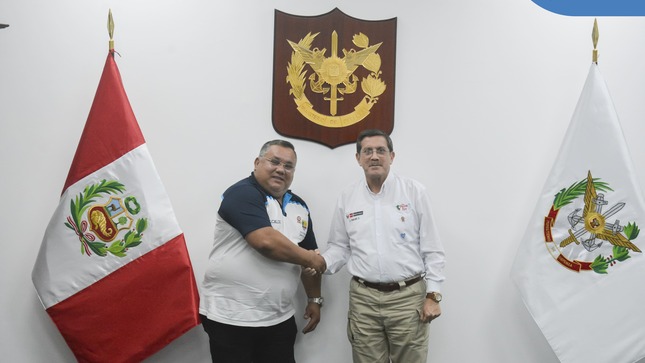 Nuestro alcalde Jesús Gálvez Olivares junto con nuestro Gerente Municipal Harry Mac Bride mantuvieron una reunión con el ministro de defensa Jorge Chávez Cresta para aplicar en 
el plan de contingencia en materia de seguridad 🚓 y limpieza pública 🧹 en la parada militar que se realizará este sábado 29 de julio en la emblemática Av. Brasil. 🇵🇪
#JesúsMaríaSomosTodos