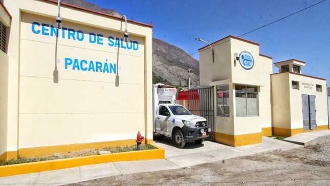 FACHA DEL CENTRO DE SALUD "PACARÁN"