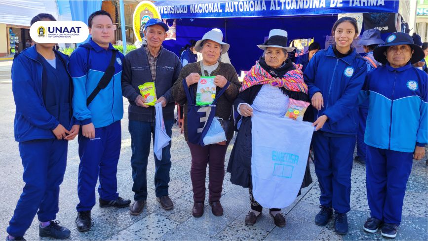 Estudiantes elaboran y promueven uso de bolsa ecológica confeccionada con material reciclado