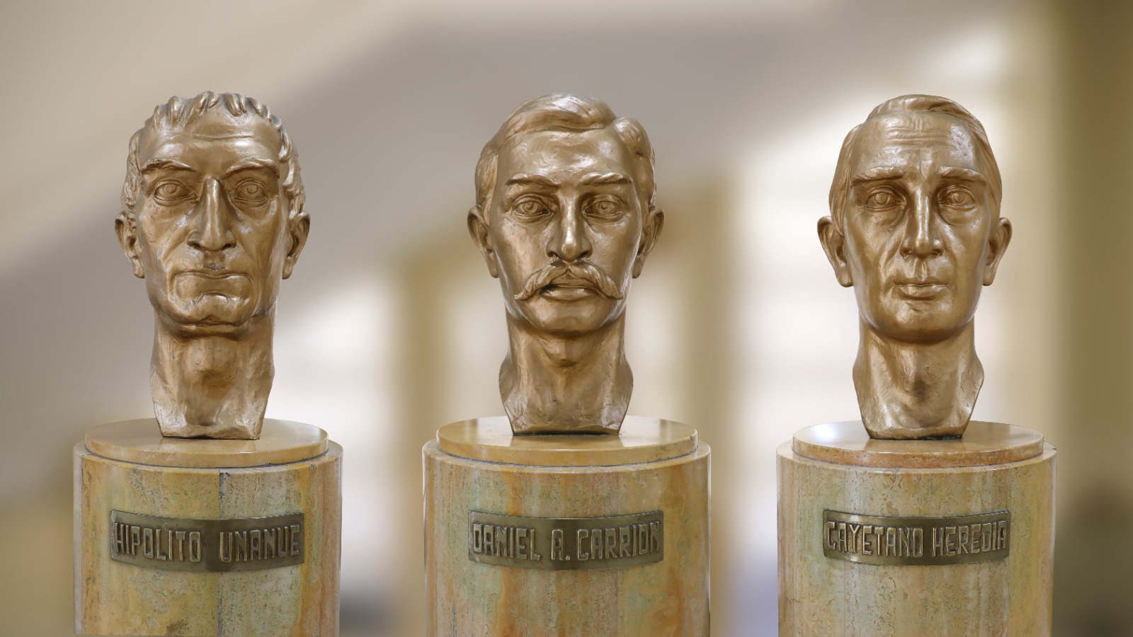 Personajes ilustres de la medicina peruana sorprenden al país en el 202° aniversario patrio