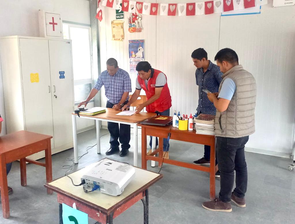 Pronied entregó terreno para iniciar obras de reconstrucción de la IE N.° 15189 en Huarmaca, Piura