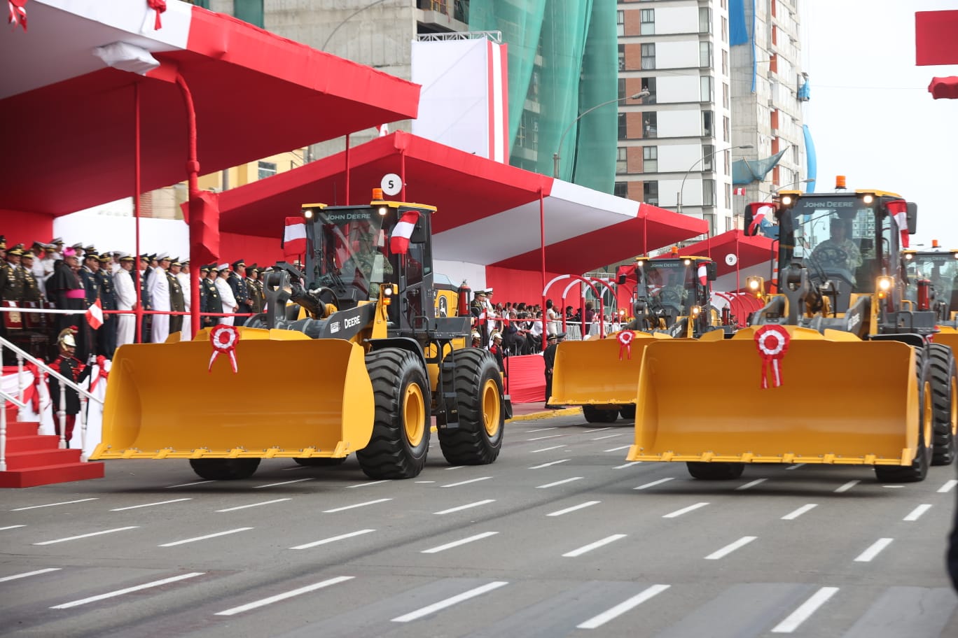 Gran Parada y Desfile por Fiestas Patrias volvió a realizarse en la avenida Brasil después de cuatro años