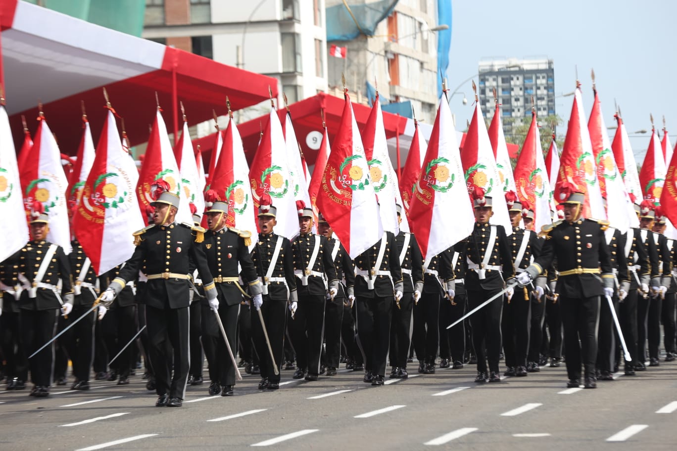 Gran Parada y Desfile por Fiestas Patrias volvió a realizarse en la avenida Brasil después de cuatro años