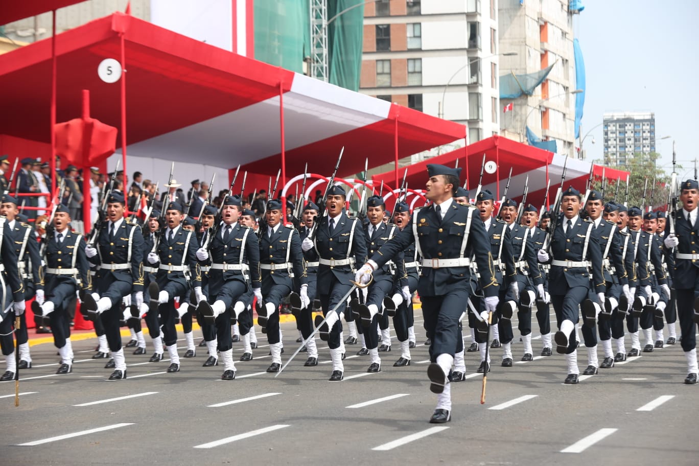 Gran Parada y Desfile por Fiestas Patrias volvió a realizarse en la avenida Brasil después de cuatro años