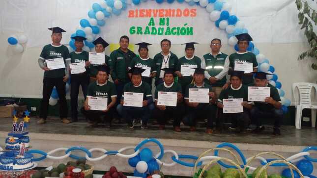 Así fue la  ceremonia  de graduación  de los productores de los  anexos  de Ayas, Linday - Songos  y Surco,