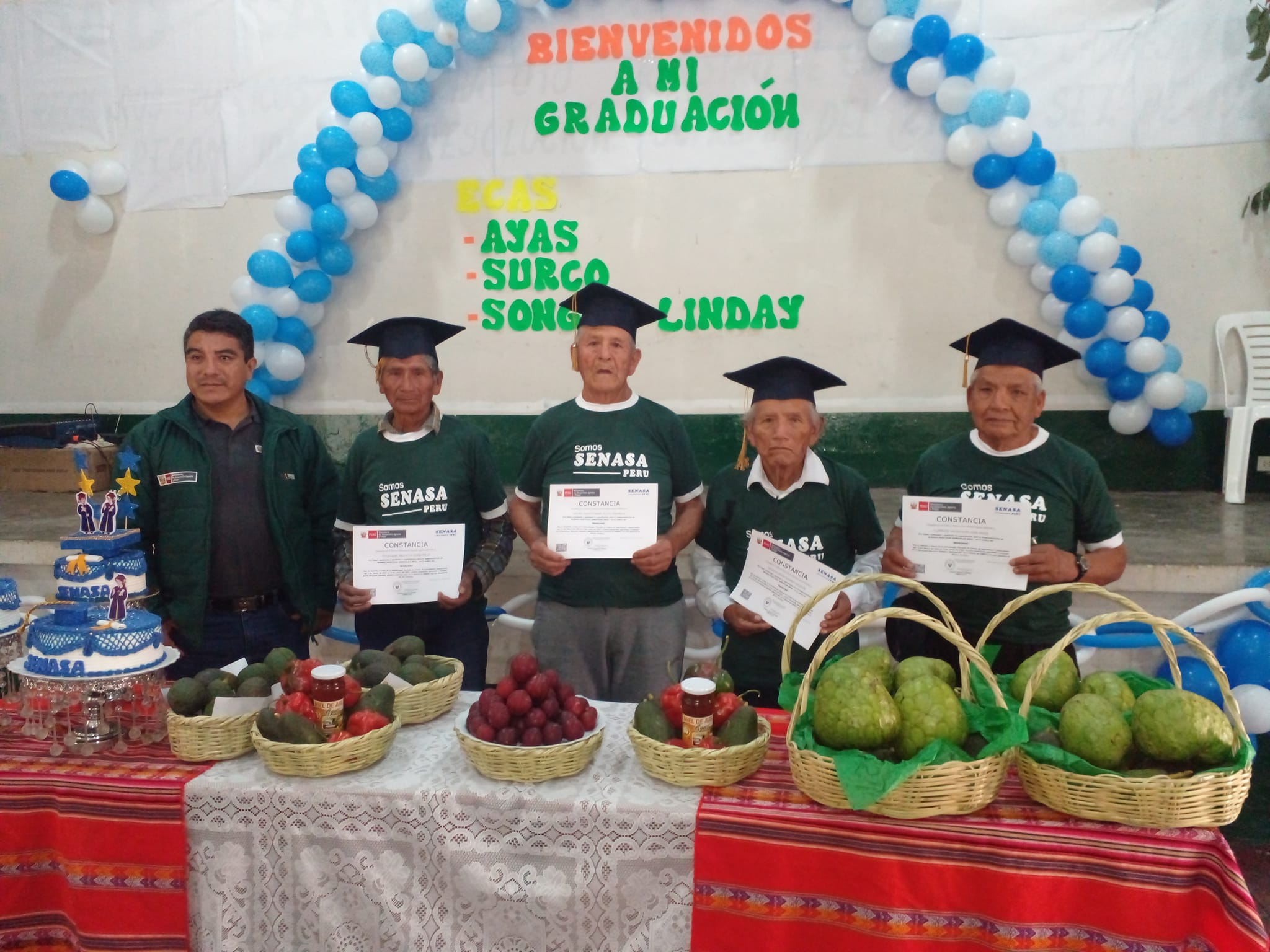 Así fue la  ceremonia  de graduación  de los productores de los  anexos  de Ayas, Linday - Songos  y Surco,