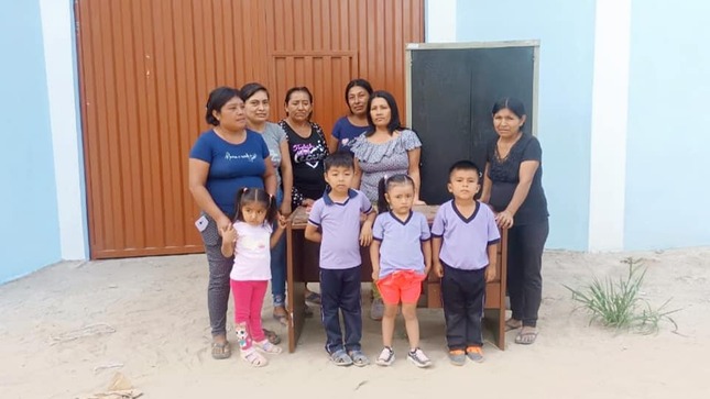 Apoyando a la Población Estudiantil con Mobiliario donado por la UNP