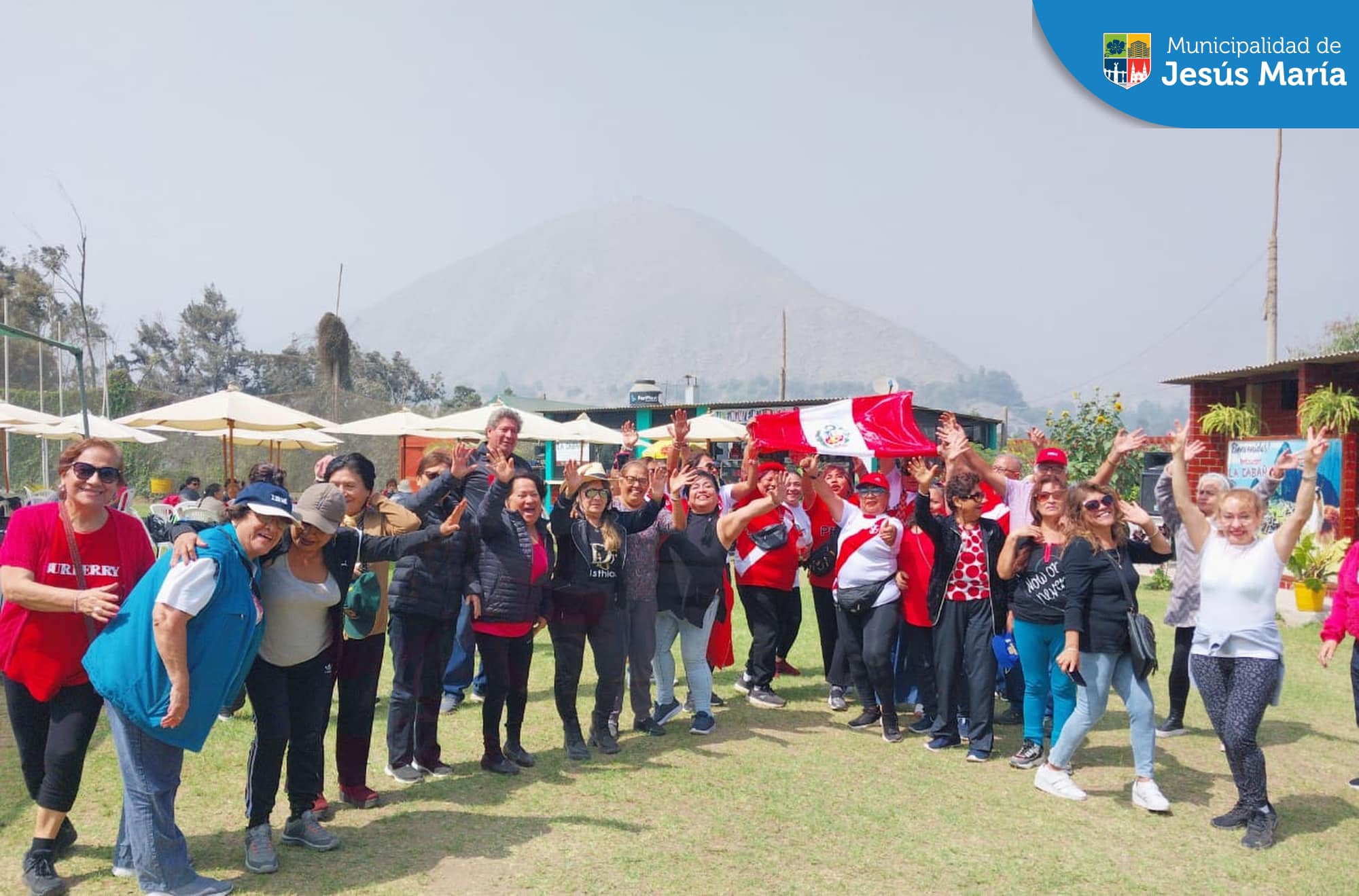 Nuestros vecinos disfrutaron de un paseo recreativo al hermoso Chosica 🚌⛺. Visitaron el Club Campestre Adertel, dónde se divirtieron en sus piscinas 🏊♀️ increíbles y maravilloso clima 🌞.
Seguiremos anunciando actividades de confraternidad y esparcimiento para todos los jesusmarianos. 🙌🏻
#JesúsMaríaSomosTodos #EsTiempoDeSoluciones