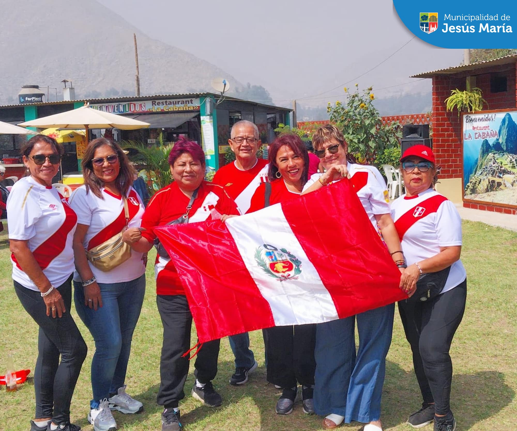 Nuestros vecinos disfrutaron de un paseo recreativo al hermoso Chosica 🚌⛺. Visitaron el Club Campestre Adertel, dónde se divirtieron en sus piscinas 🏊♀️ increíbles y maravilloso clima 🌞.
Seguiremos anunciando actividades de confraternidad y esparcimiento para todos los jesusmarianos. 🙌🏻
#JesúsMaríaSomosTodos #EsTiempoDeSoluciones