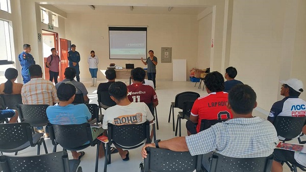 Pescadores participan del curso MAM-09 de marinero de pesca calificado