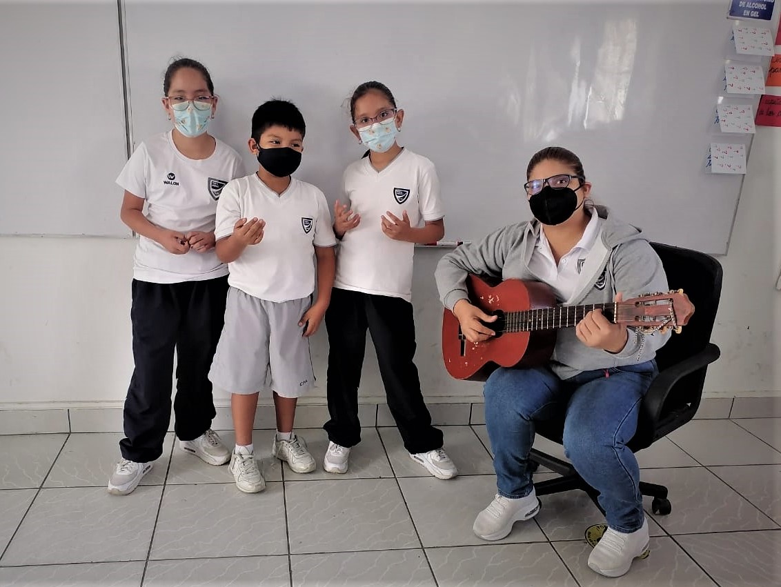 Estudiantes participan en concurso
