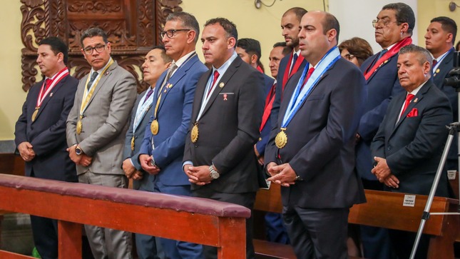  Con fe y devoción, realizamos la Misa y Te Deum y Sesión Solemne por los 202 años de la Independencia del Perú.  