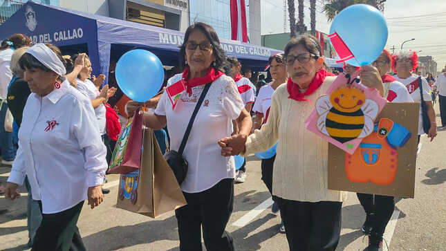 Los adultos mayores y personas con discapacidad del Callao, participaron de un desfile por fiestas patrias