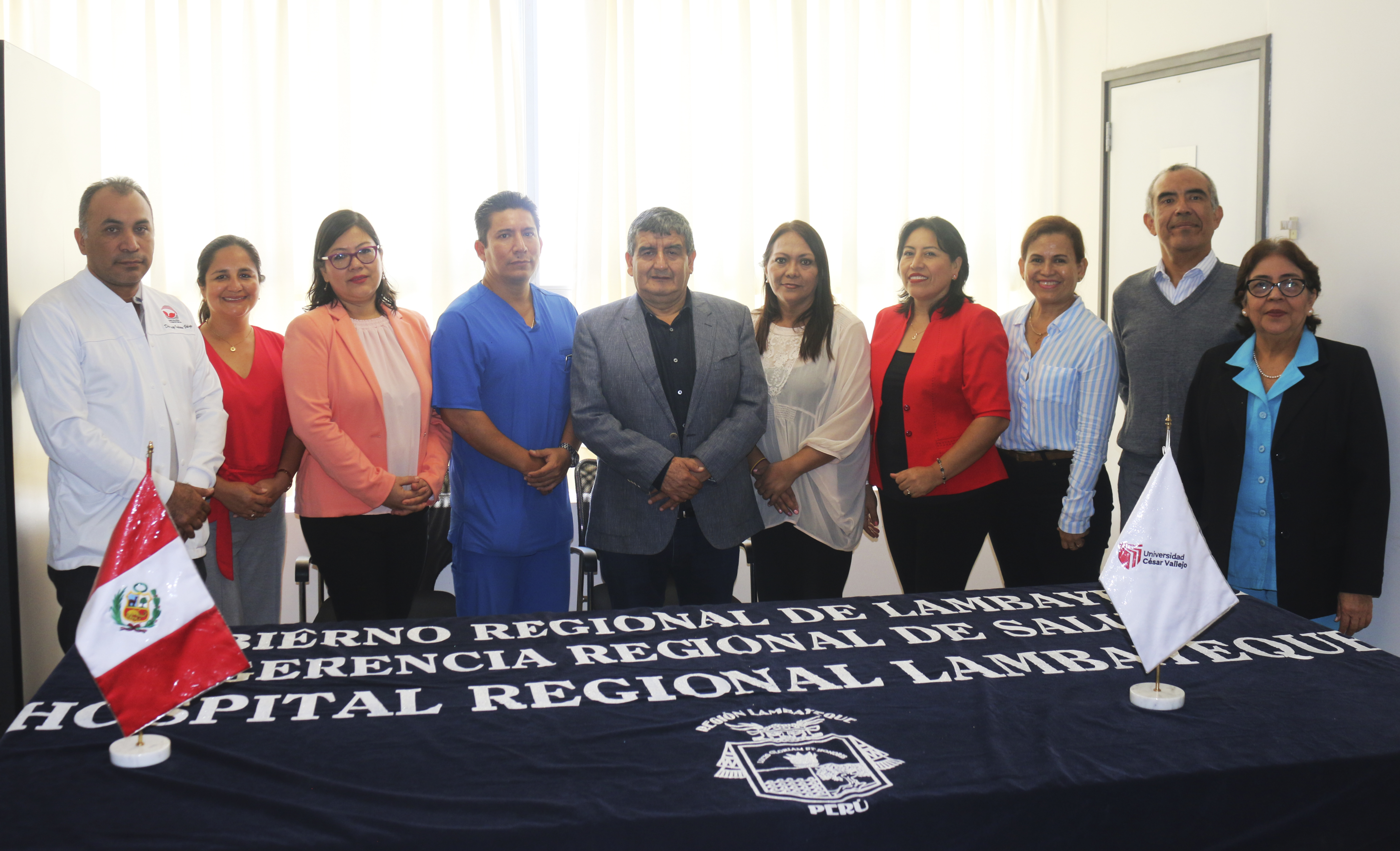 Hospital Regional Lambayeque firma convenio con Universidad César Vallejo para estudiantes de Psicología