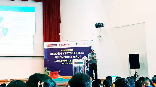 Participamos en el Seminario Fórum: “Desafío y retos ante el Fenómeno del Niño- Antes, durante y después del suceso”