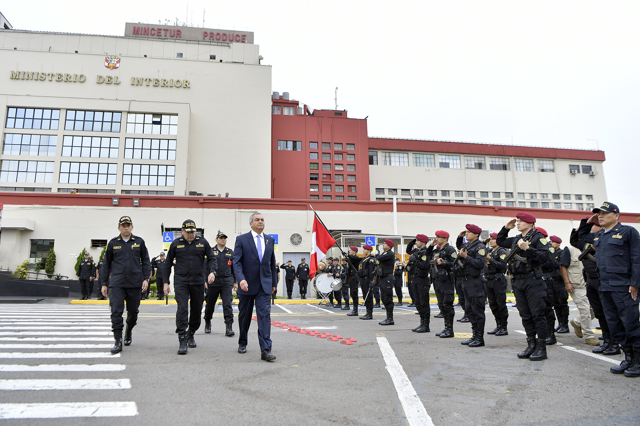 Afirmó que proyecto de ley responde a una necesidad específica y contribuirá a reducir el déficit de personal policial de 50 mil efectivos a nivel nacional.