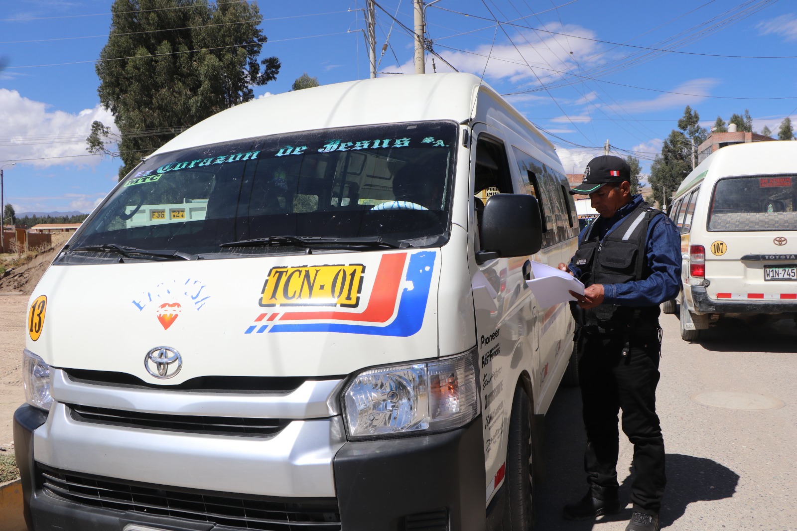 MPH supervisa cumplimiento de paraderos de empresa de transporte
Una de las unidades fue enviada al depósito municipal