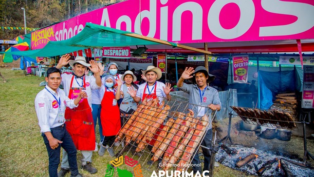 Masiva presencia de la población en el segundo día de la Feria San Antonio 2023