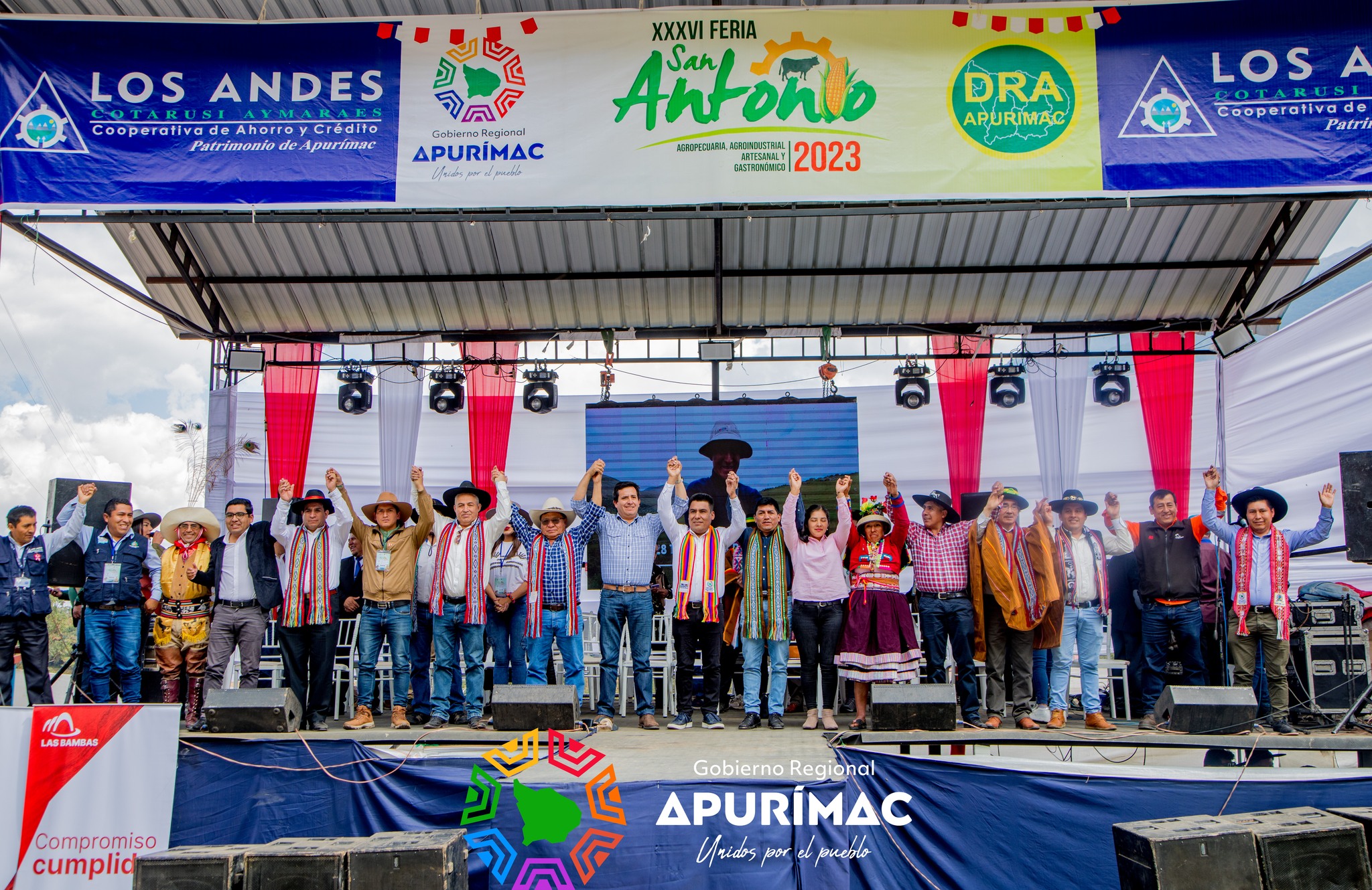 Gobernador Regional llegó a la Feria San Antonio y verificó calidad de productos que se expenden en el marco de la reactivación económica