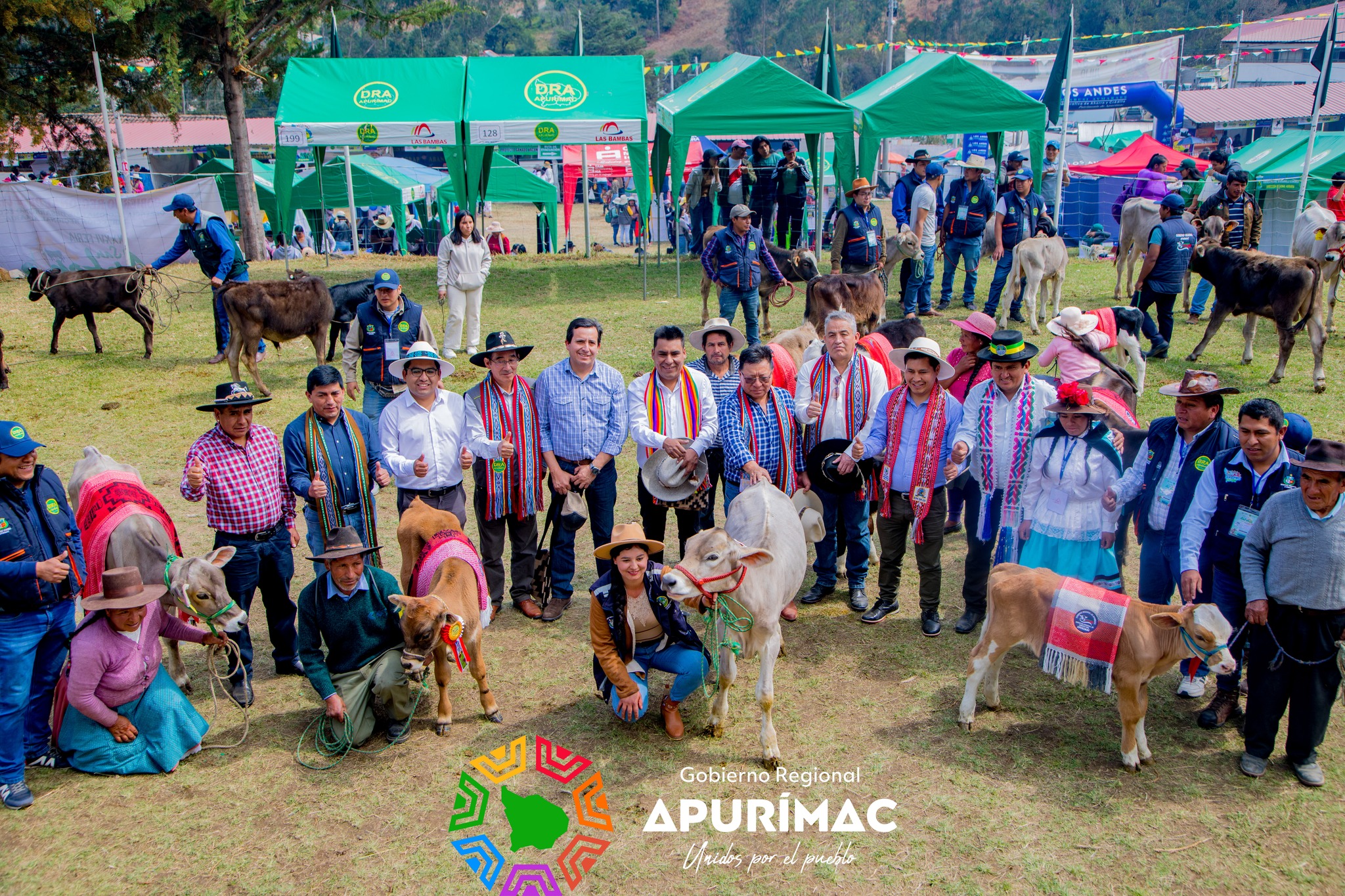 Gobernador Regional llegó a la Feria San Antonio y verificó calidad de productos que se expenden en el marco de la reactivación económica