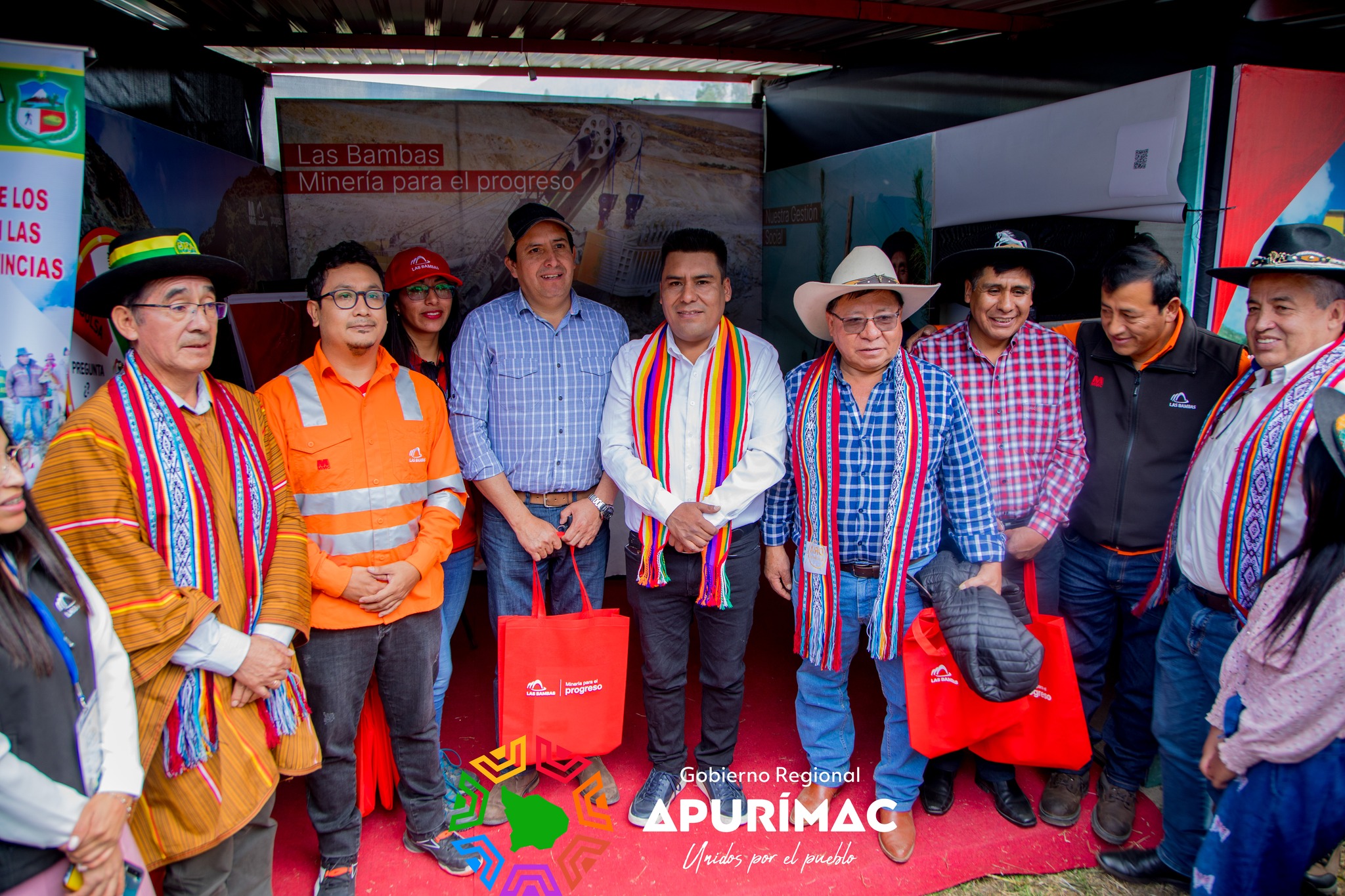 Gobernador Regional llegó a la Feria San Antonio y verificó calidad de productos que se expenden en el marco de la reactivación económica