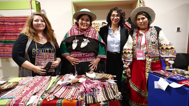 Ministra de Cultura: Ventas en Ruraq maki llegaron a cerca del millón y medio de soles para beneficio de las artesanas y artesanos del país