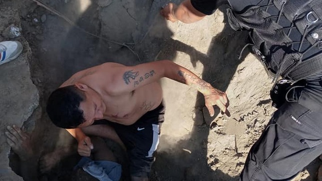  Salvan la vida de obrero que fue aplastado por una pared 