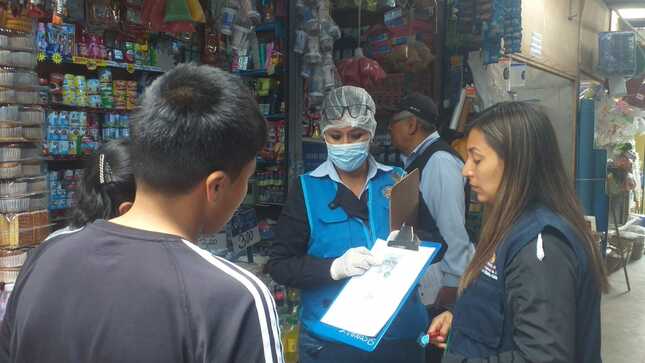 Municipalidad Provincial y Hospital San Juan Bautista realizaron operativo para retirar del mercado producto lácteo "La Campiña"