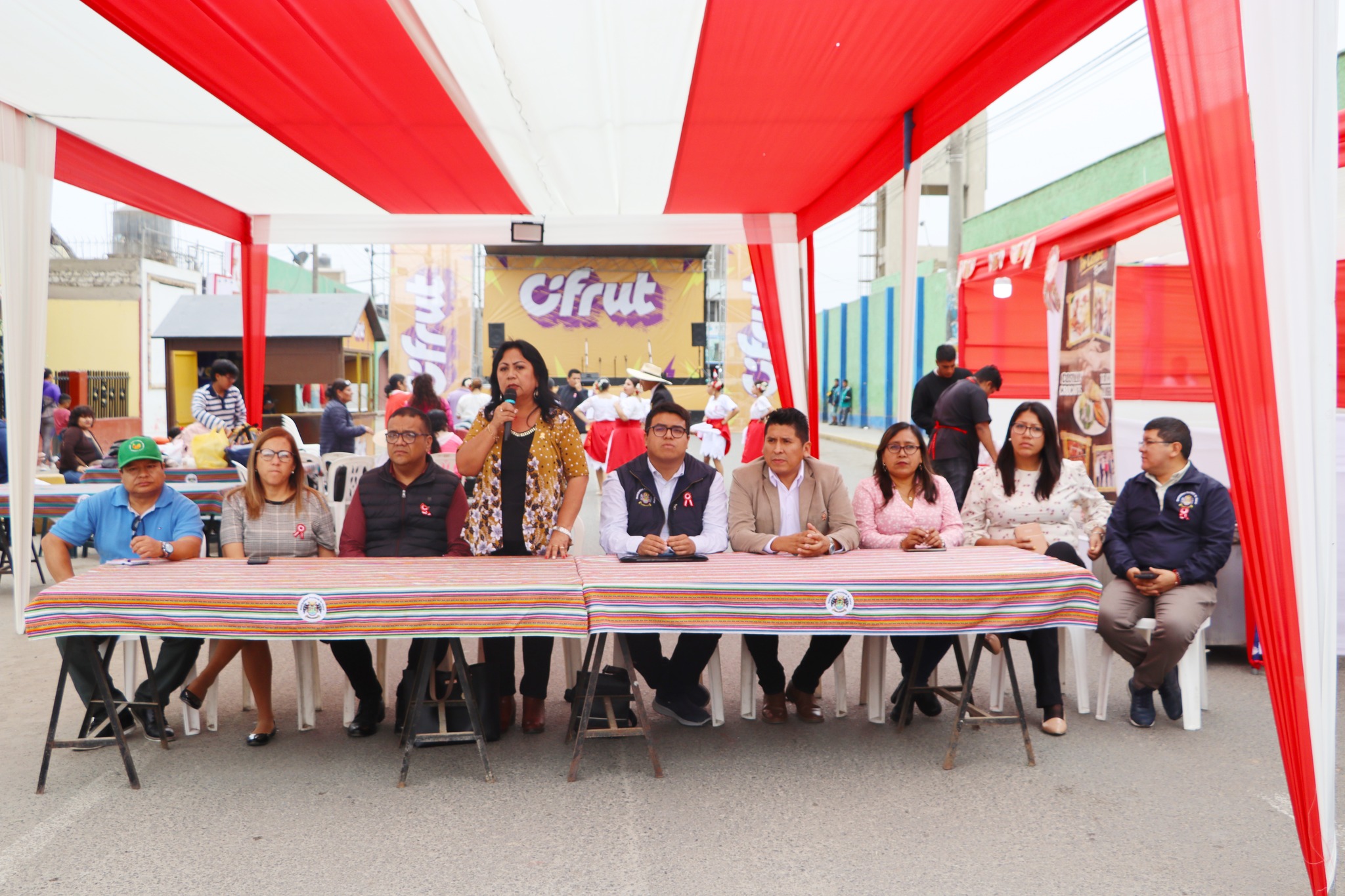 Feria de la Peruanidad abrió hoy sus puertas para el deleite de huaralinos y visitantes