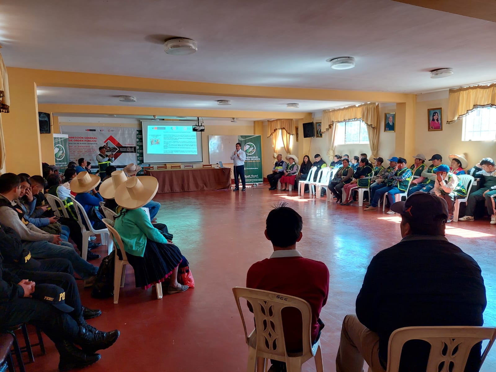 Sector Interior brindó taller para fortalecer las capacidades de organizaciones comunitarias en materia de orden público y seguridad en zonas rurales.