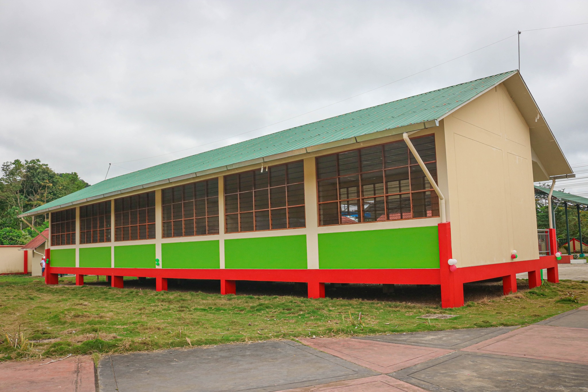 Inauguro moderna infraestructura educativa "Pueblo de Dio" en CCNN de Maseka