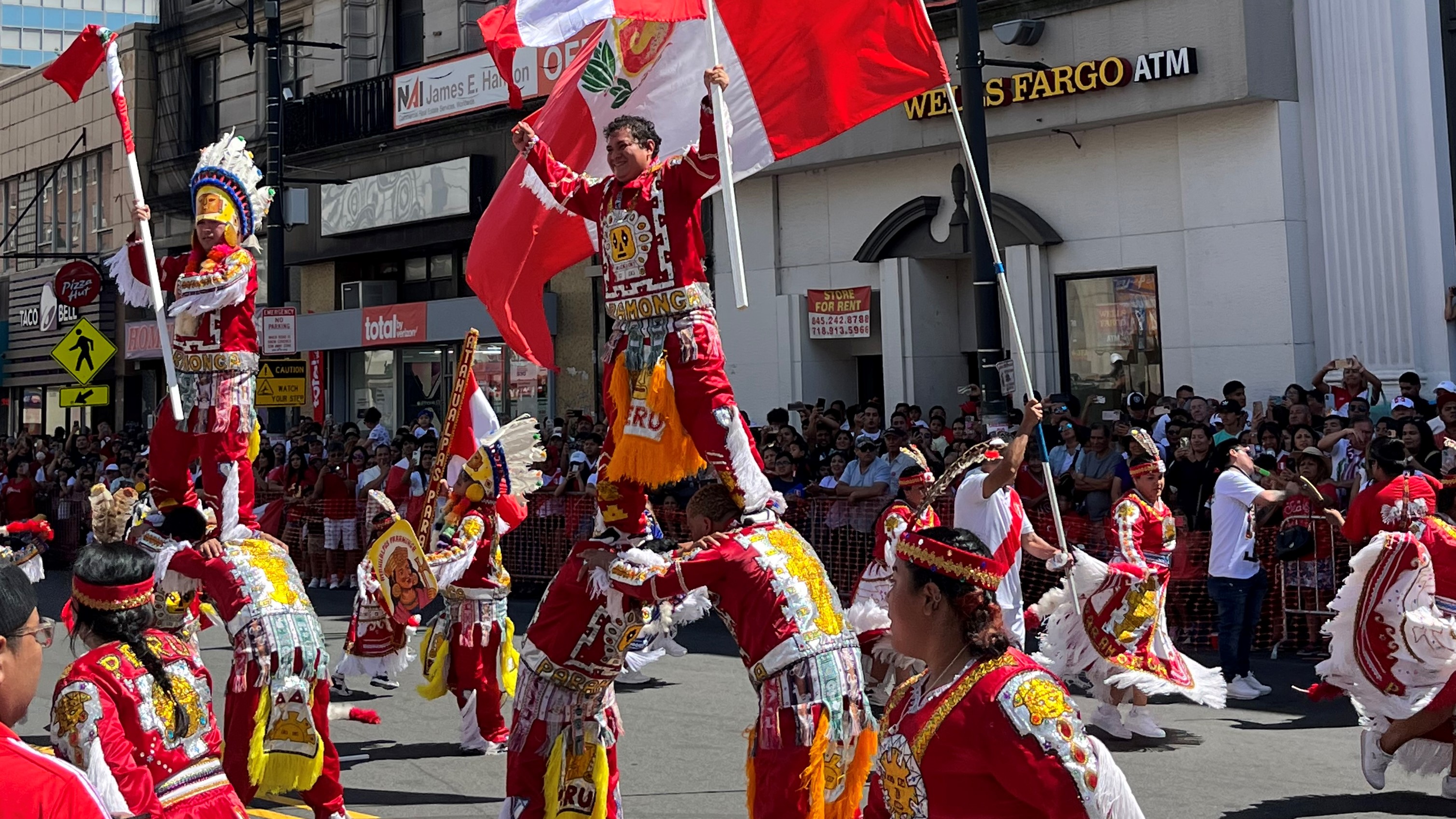 Se realizó gran desfile peruano por Fiestas Patrias en Nueva Jersey