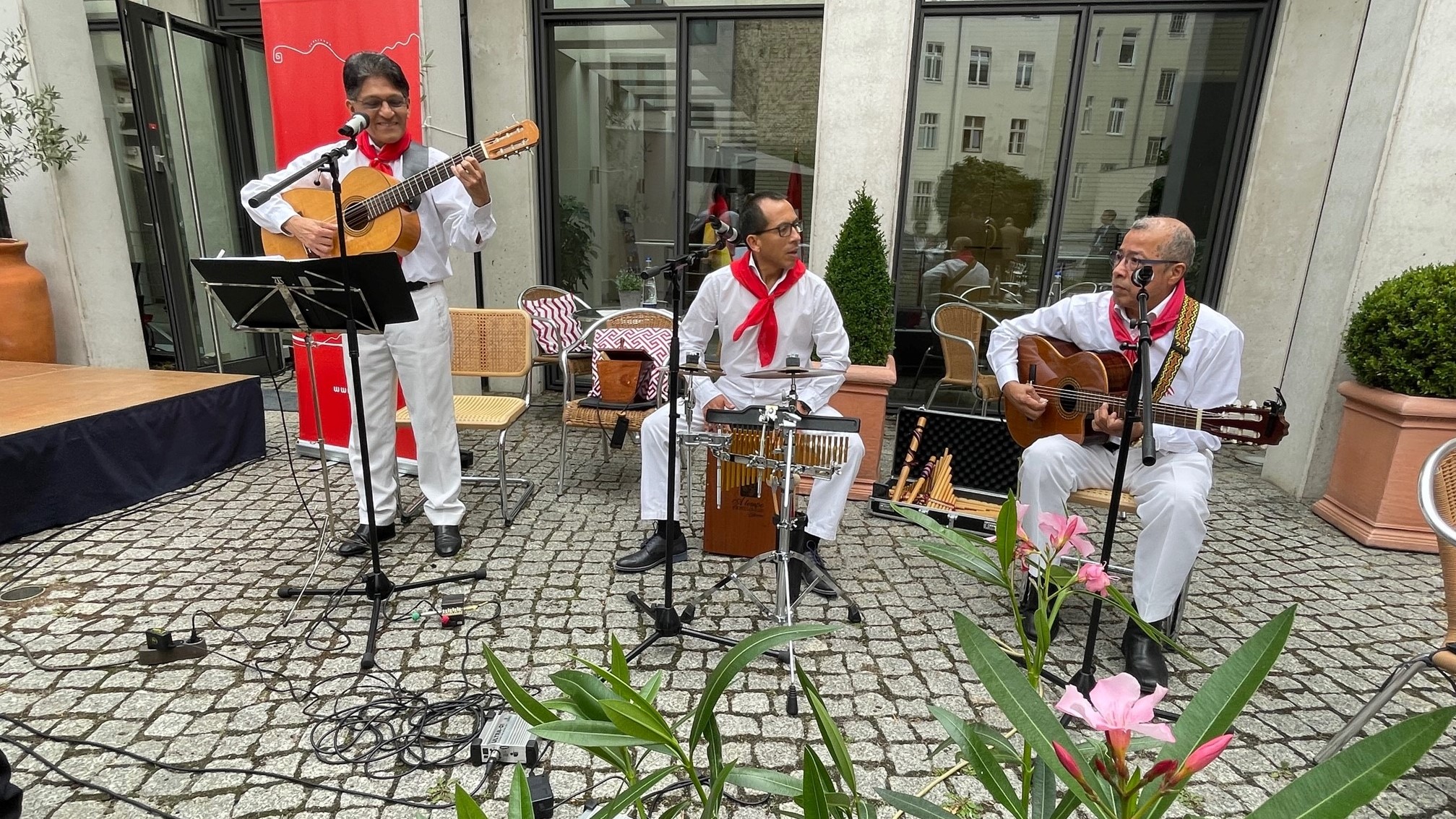 El Perú realizó actividades conmemorativas de Fiestas Patrias en Alemania